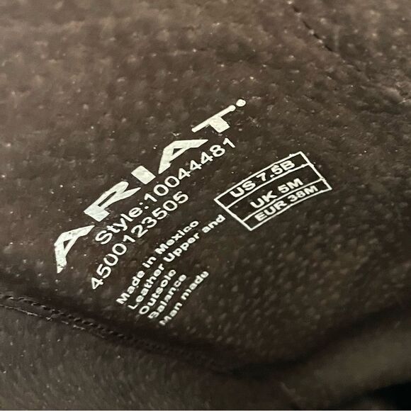 Brown ARIAT cowgirl boots - Picture 2 of 2